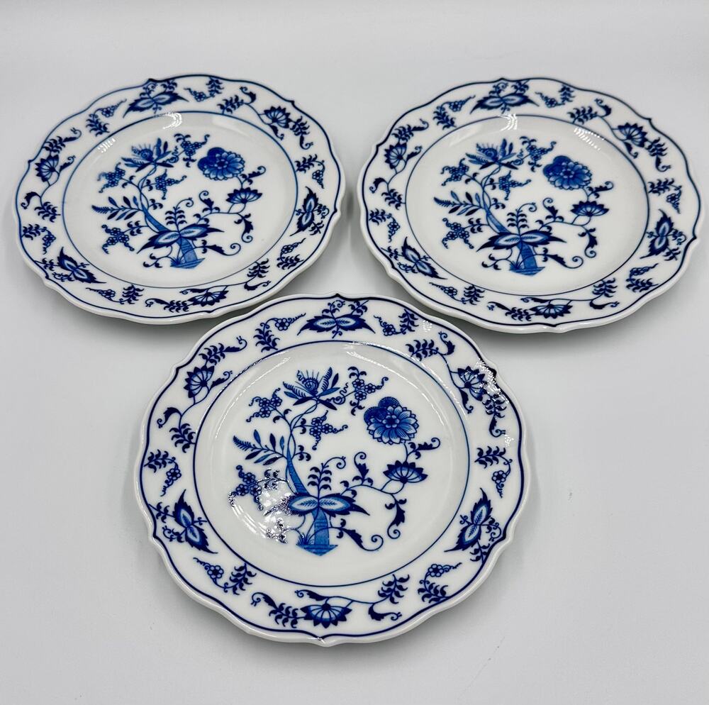 Danube 1950's Blue Onion Blue & White 3pc Dessert Plate Set Ribbon Hallmark Logo